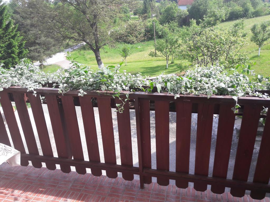 Hotel House Josipa Rakovica Exterior foto